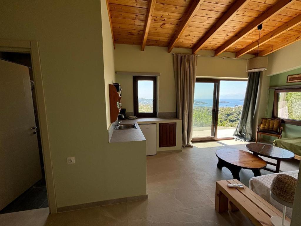 Tierra Villa Skiathos Town Exterior photo